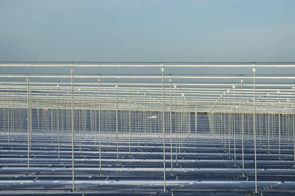 Возобновляемые источники энергии: Солнечная как лучший способ производства зеленой энергии — стоковое фото