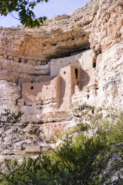 Montezuma castle nationalmonument i arizona — Stockfoto