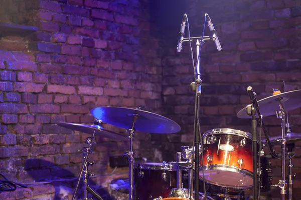 Drum Kit and Microphone on stage — Stock Photo, Image