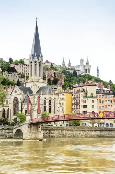 Río y Edificios en Lyon, Francia — Foto de Stock