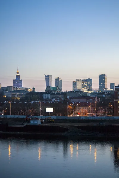 Panoráma města Varšava za soumraku — Stock fotografie