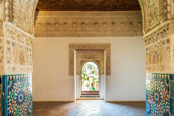 Arabic Interior Hall Királyok Alhambra Palota Komplexum Granada Andalúzia Spanyolország — Stock Fotó