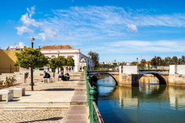 Gilao Nehri, Algarve, Portekiz 'in güzel tarihi Tavira şehri