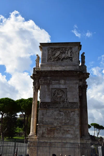 意大利罗马历史中心的君士坦丁拱门 — 图库照片