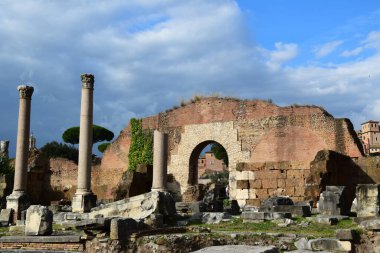 Roma Forumu, İtalya 'da