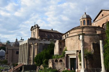 Roma Forumu, İtalya 'da