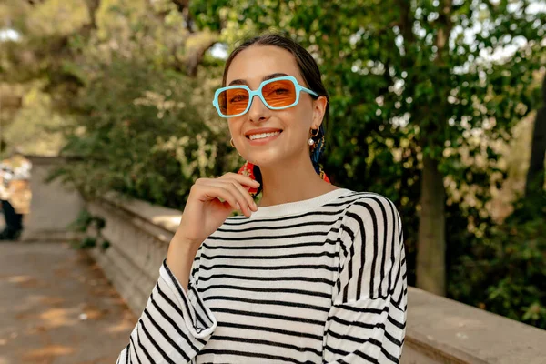 Happy Charming Cute Lady Wonderful Smile Wearing Bright Summer Sunglasses — Stok Foto