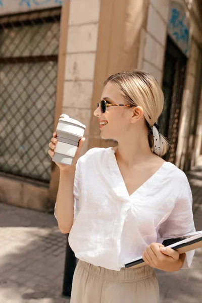 Lovely Stylish Young European Woman Blond Hair Wearing White Shirt — Stok Foto