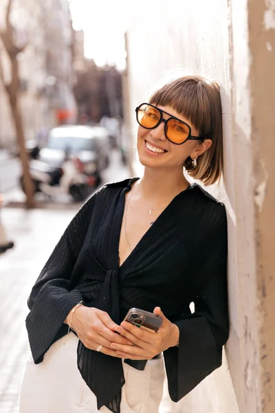 Smiling Happy Charming Lady Short Hair Wearing Black Shirt Orange — Stok Foto