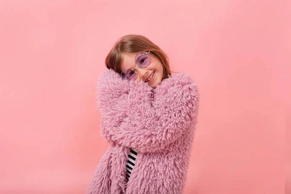 Close Indoor Portrait Cute Lovely Girl Wonderful Smile Wearing Fur — Stok Foto