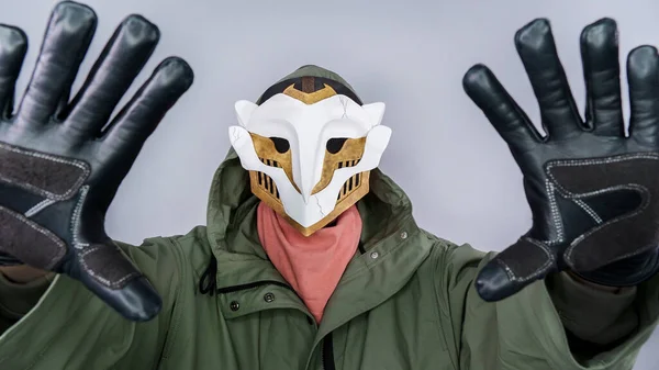 Arcane Netflix Dizisindeki Ekko Firelight Maskeli Adam Maskeli Adam Kameraya — Stok fotoğraf