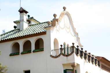 İspanya, Barselona 'daki ünlü Park Guell. Antoni Gaudi tarafından tasarlanan ve 1900-1914 yılları arasında inşa edilen mimari kasaba sanatı.