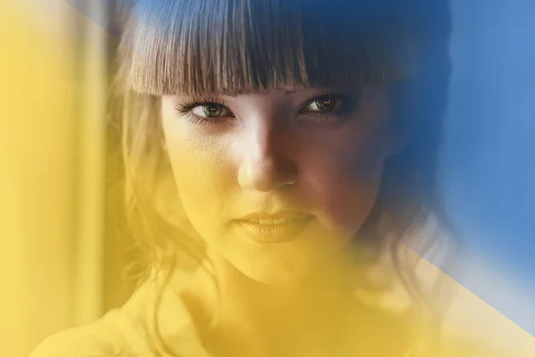 Portrait Girl Background Ukrainian Flag Patriotism Struggle Hope War Ukraine — Stockfoto