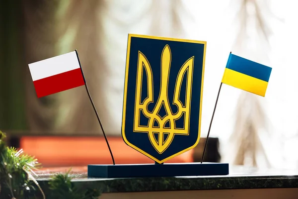 Meeting Ukraine Poland Flags Poland Ukraine Trident Negotiating Table Poland — Stock Photo, Image