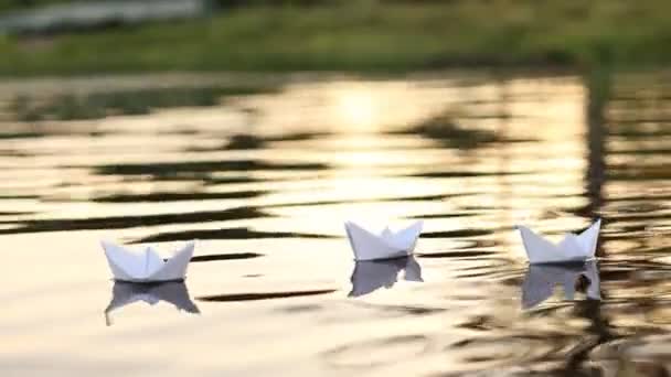 Paper Boat Floating Waves Water Beautiful Sunset Homemade Origami Boats — Stock Video