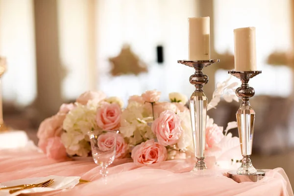 Festive Wedding Table Decoration Candlesticks Candles Wedding Day High Quality —  Fotos de Stock