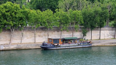 Paris, Fransa seine Nehri üzerinde tekne-evi