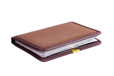 Beyaz üzerine şık bir dizüstü bilgisayar.