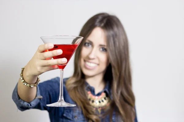Girl offering cocktail — Stock Photo, Image
