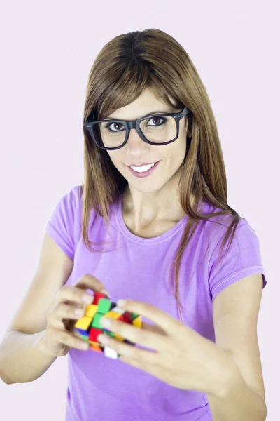 Smart Girl mit Spiel — Stockfoto