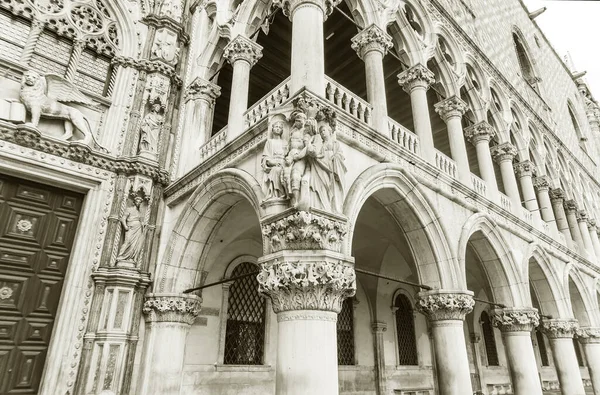 Detalle Arquitectónico Palacio Ducal Plaza San Marcos Venecia Palazzo Ducale — Foto de Stock