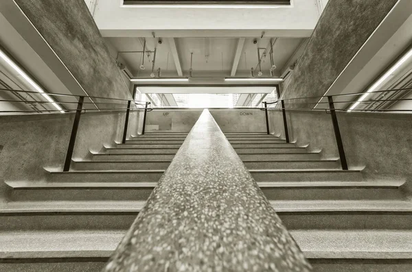 Vue Intérieure Escalier Dans Vieux Bâtiment — Photo