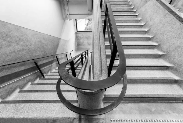 Vue Intérieure Escalier Dans Vieux Bâtiment — Photo