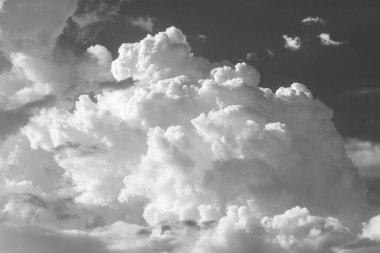 Gökyüzünde dramatik kümülonimbus bulutu. Doğal soyut arkaplan