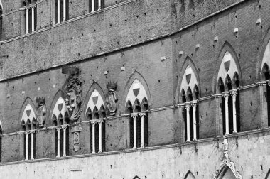 Piazza del Campo 'nun dışında, Siena, Toskana, İtalya ve Avrupa' nın tarihi merkezinde.