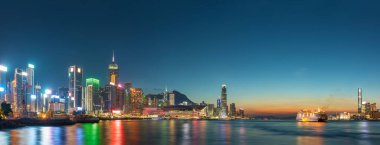 Victoria Limanı Panoraması, Hong Kong Alacakaranlıkta