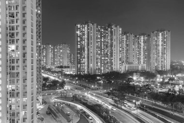Hong Kong 'daki kamu arazisinin gece manzarası.