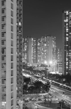 Hong Kong 'daki kamu arazisinin gece manzarası.