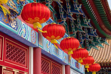 Hong Kong 'daki tarihi Çin tapınağının dışı.