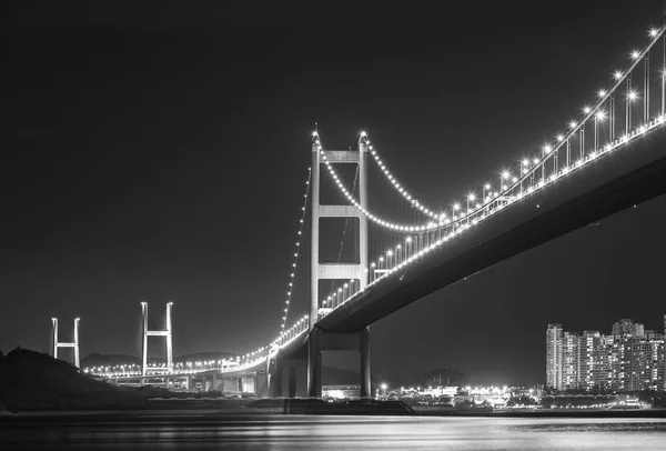 夜に香港の青馬大橋 — ストック写真