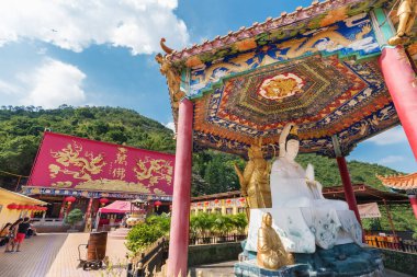 Hong Kong, Çin - 13 Mayıs 2018: On bin Buda Manastırı Hong Kong, Çin