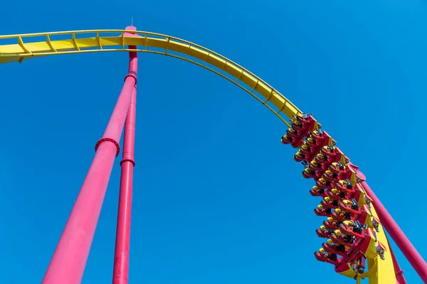 Rollercoaster Ride Theme Park Blue Sky — стоковое фото