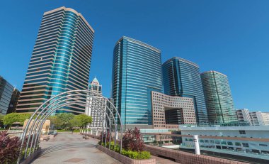 Hong Kong 'daki yüksek katlı ofis binası