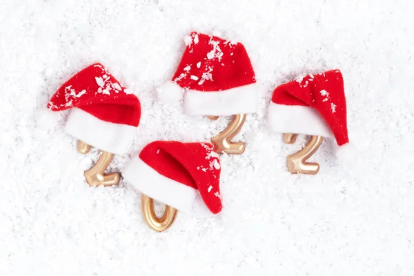 2022 Christmas Golden Numbers Red Santa Hats White Snow Congratulatory — Stock Photo, Image
