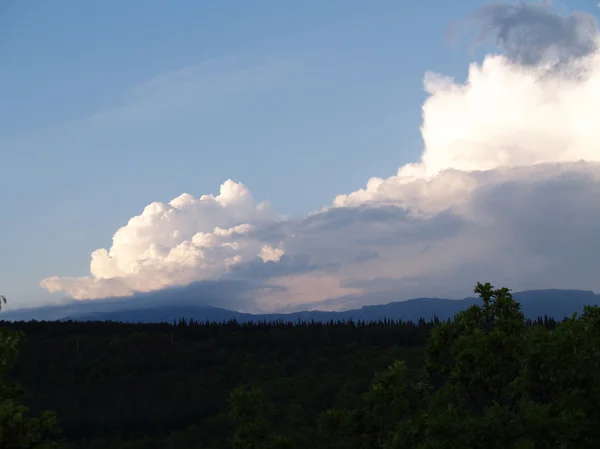 Bela paisagem montanhosa — Fotografia de Stock