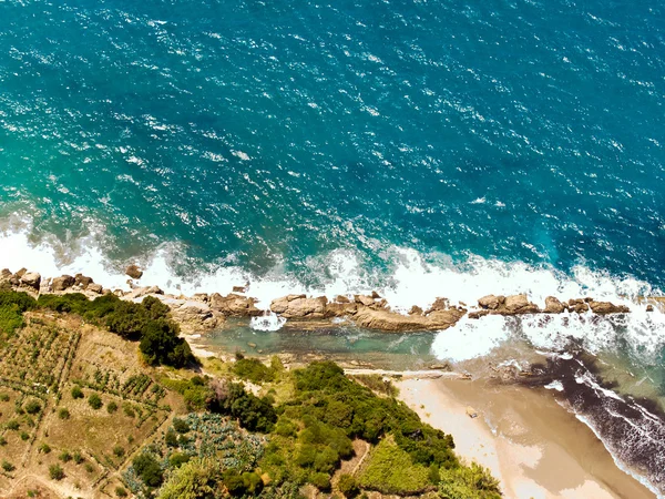 Salpicando olas, vista aérea — Foto de Stock