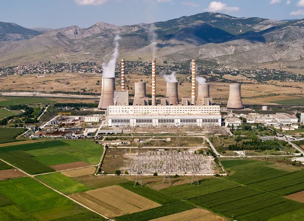 Centrale à combustibles fossiles, vue aérienne — Photo