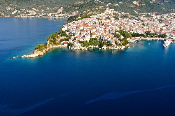 Skiathos town, Görögország, légifelvételek — Stock Fotó