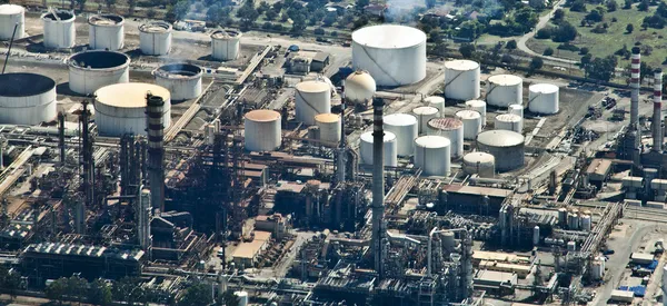 炼油厂、 鸟瞰图 免版税图库照片