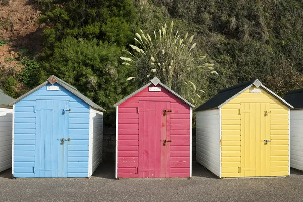 Bunte Strandhütten am Seaton — Stockfoto