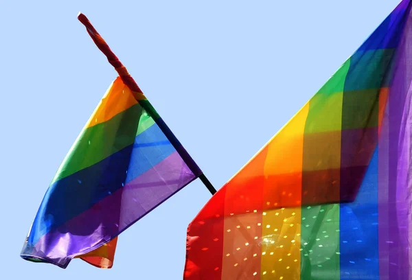 Orgulho Arco Íris Lgbt Gay Bandeira Sendo Ondulado Céu — Fotografia de Stock