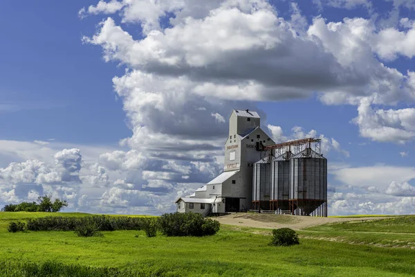 Ένας Ανελκυστήρας Σιτηρών Στο Kayville Saskatchewan Καναδάς — Φωτογραφία Αρχείου