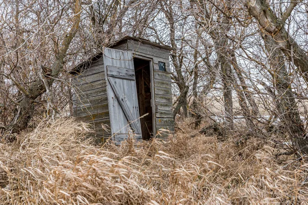 Old Wooden Outhouse Bush Prairie Countryside Saskatchewan Canada — Zdjęcie stockowe
