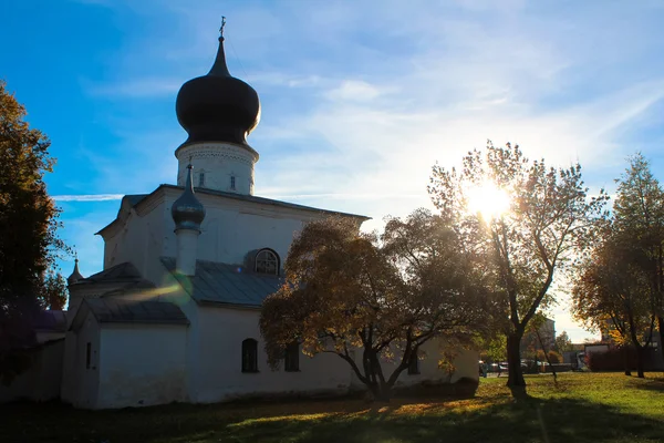 Chiesa dell'Assunzione della Beata Vergine a Pskov — Foto Stock