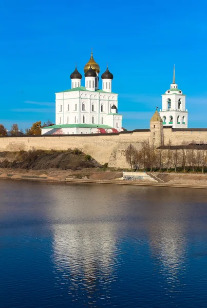 Pskov kremlin (krom) ve trinity Ortodoks katedrali, Rusya Federasyonu