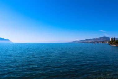 Cenevre Gölü, İsviçre montreux kıyı şeridi görüntüleyin.